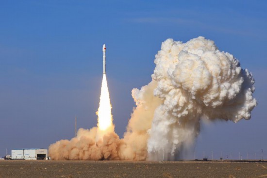 12月10日12时03分,我国在东风商业航天创新试验区使用力箭一号遥十一运载火箭,成功将吉星高分07D01星等9颗卫星发射升空,卫星顺利进入预定轨道,发射任务获得圆满成功。新华社发(李昀锡 摄)